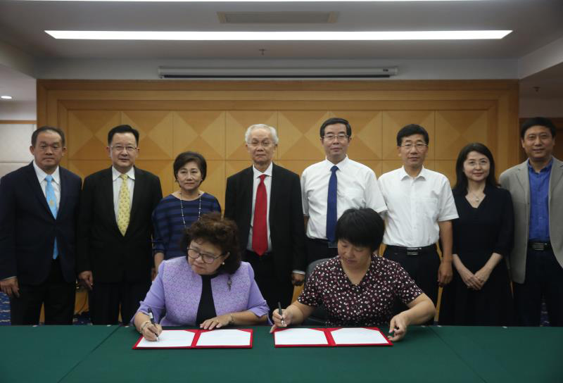 2018-07-18: GIT collaborates with NGTC to develop color stone standard to support Thai color stone traders