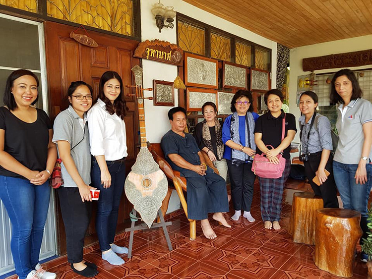 2561-03-07: เยือนแหล่งอัตลักษณ์เครื่องเงินพื้นบ้านเมืองแพร่