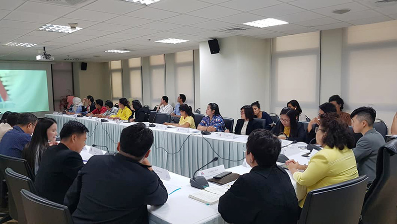 2561-07-12: GIT นำทีมจัดประชุมกำหนดแนวทางความร่วมมือพัฒนารูปแบบคุณภาพสินค้าอัญมณีและเครื่องประดับสู่ภูมิภาคอย่างยั่งยืน